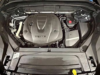 VOLVO XC90 2.0 D5 Momentum 5dr AWD Geartronic