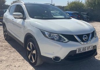 Nissan Qashqai 1.2 DiG-T N-Connecta 5dr ++ PANROOF / NAV / CAMERA / ULEZ / DAB 