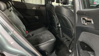 KIA SPORTAGE 1.6 T-GDi 13.8kWh GT-Line SUV 5dr Petrol Plug-in Hybrid Auto AWD