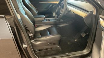 TESLA MODEL Y RWD 5dr Auto