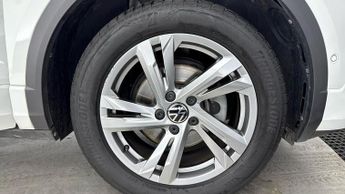 VOLKSWAGEN T-ROC 1.5 TSI R-Line SUV 5dr Petrol DSG Euro 6 (s/s) (150 ps)