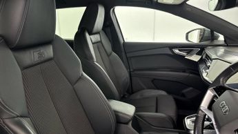 AUDI Q4 E-TRON 40 S line SUV 5dr Electric Auto 82kWh (204 ps)