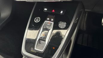 AUDI Q4 E-TRON 40 S line SUV 5dr Electric Auto 82kWh (204 ps)