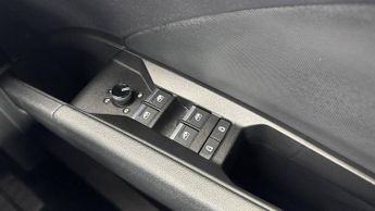 AUDI Q4 E-TRON 40 S line SUV 5dr Electric Auto 82kWh (204 ps)