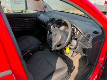 KIA PICANTO 1.1 Strike 5dr