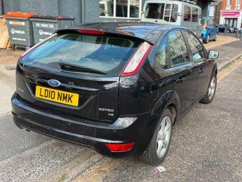 FORD FOCUS 1.6 Zetec 5dr