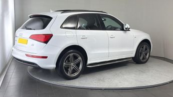 AUDI Q5 2.0 TDI 190 Quattro S Line Plus 5dr S Tronic PANO / NAV / LEATHE