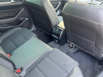 VOLKSWAGEN PASSAT 2.0 TDI 190 4MOTION 5dr DSG