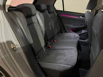 VOLKSWAGEN GOLF 1.5 eTSI 150 Style 5dr DSG