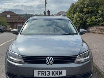 VOLKSWAGEN JETTA 1.6 TDI CR Bluemotion Tech S 4dr