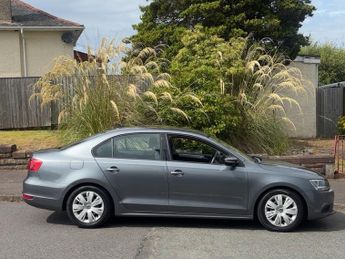 VOLKSWAGEN JETTA 1.6 TDI CR Bluemotion Tech S 4dr