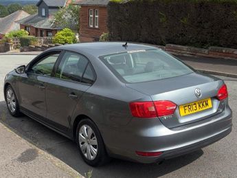 VOLKSWAGEN JETTA 1.6 TDI CR Bluemotion Tech S 4dr