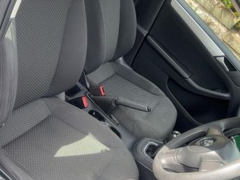 VOLKSWAGEN JETTA 1.6 TDI CR Bluemotion Tech S 4dr
