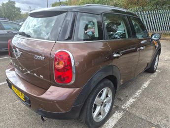 MINI COUNTRYMAN 1.6 Cooper 5dr Auto