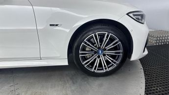 BMW 3 SERIES 2.0 330e 12kWh M Sport Touring 5dr Petrol Plug-in Hybrid Auto Eu