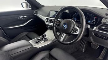 BMW 3 SERIES 2.0 330e 12kWh M Sport Touring 5dr Petrol Plug-in Hybrid Auto Eu
