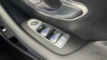 MERCEDES-BENZ E CLASS 2.9 E400d AMG Line (Premium Plus) Coupe 2dr Diesel G-Tronic+ 4MA