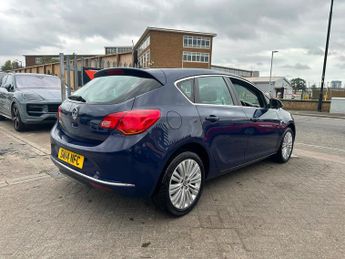 VAUXHALL ASTRA 1.4i 16V Excite 5dr