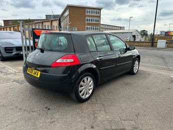 RENAULT MEGANE 1.6 VVT Dynamique 5dr Auto