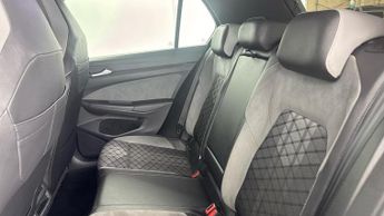 VOLKSWAGEN GOLF 2.0 TDI R-Line Hatchback 5dr Diesel DSG Euro 6 (s/s) (150 ps)
