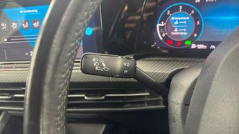 VOLKSWAGEN GOLF 2.0 TDI 150 R-Line 5dr DSG