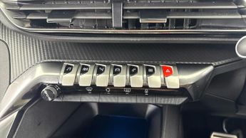 PEUGEOT 3008 1.2 PureTech Allure SUV 5dr Petrol EAT Euro 6 (s/s) (130 ps)