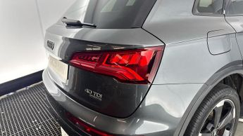 AUDI Q5 2.0 TDI 40 Black Edition SUV 5dr Diesel S Tronic quattro Euro 6 