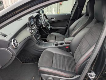 MERCEDES-BENZ GLA GLA 200 AMG Line Premium 5dr Auto