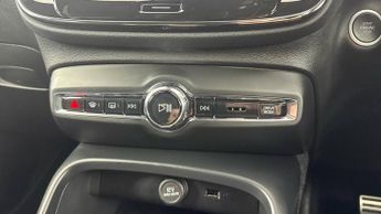 VOLVO XC40 1.5h T5 Recharge 10.7kWh Ultimate Dark SUV 5dr Petrol Plug-in Hy