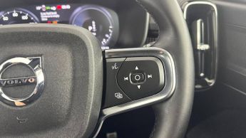 VOLVO XC40 1.5h T5 Recharge 10.7kWh Ultimate Dark SUV 5dr Petrol Plug-in Hy