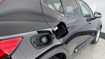 VOLVO XC40 1.5 T3 Momentum SUV 5dr Petrol Auto Euro 6 (s/s) (163 ps)