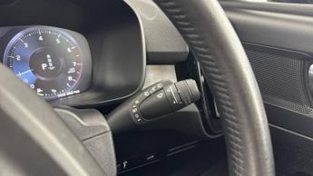 VOLVO XC40 1.5 T3 Momentum SUV 5dr Petrol Auto Euro 6 (s/s) (163 ps)