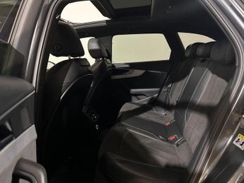 AUDI A4 40 TDI Quattro S Line 5dr S Tronic