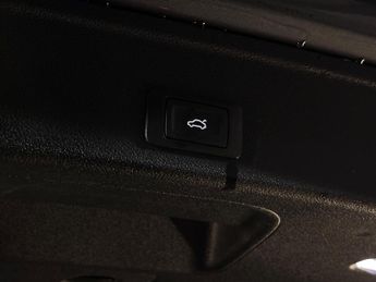 AUDI A4 40 TDI Quattro S Line 5dr S Tronic