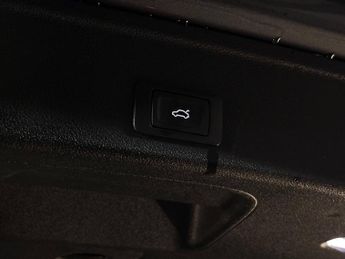 AUDI A4 40 TDI Quattro S Line 5dr S Tronic