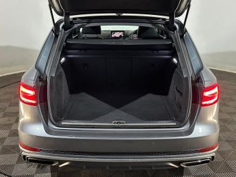 AUDI A4 40 TDI Quattro S Line 5dr S Tronic