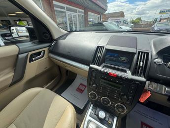 LAND ROVER FREELANDER 2.2 Td4 e XS 5dr 4WD ++ NAV / 14 SERVICES / 12 MONTHS MOT ++