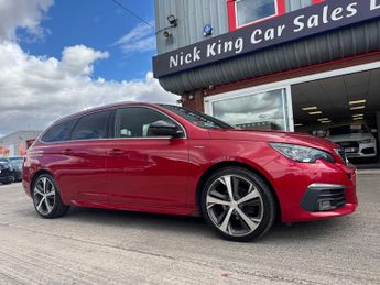 Peugeot 308 1.5 BlueHDi 130 GT Line 5dr ++ PANROOF / NAV / CARPLAY / CAMERA 