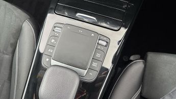 MERCEDES-BENZ A-CLASS 1.3 A250e 15.6kWh AMG Line Edition (Executive) Hatchback 5dr Pet
