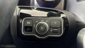 MERCEDES-BENZ A-CLASS 1.3 A250e 15.6kWh AMG Line Edition (Executive) Hatchback 5dr Pet
