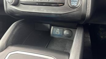 FORD FOCUS 1.0T EcoBoost MHEV ST-Line Estate 5dr Petrol Hybrid DCT Euro 6 (