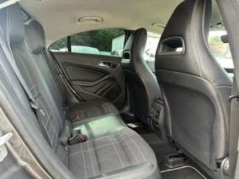 MERCEDES-BENZ CLA CLA 220 CDI Sport 4dr Tip Auto