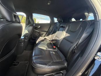 VOLVO V40 D2 [120] R DESIGN Pro 5dr Geartronic