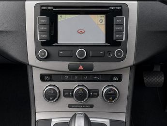 VOLKSWAGEN PASSAT 2.0 TDI Bluemotion Tech Highline 4dr DSG