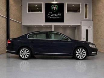 VOLKSWAGEN PASSAT 2.0 TDI Bluemotion Tech Highline 4dr DSG