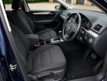 VOLKSWAGEN PASSAT 2.0 TDI Bluemotion Tech Highline 4dr DSG