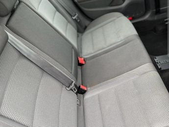 VOLKSWAGEN GOLF 2.0 TDi 140 SE 5dr DSG