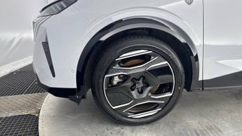 PEUGEOT E-3008 73kWh GT SUV 5dr Electric Auto (210 ps)