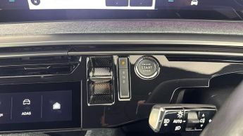 PEUGEOT E-3008 73kWh GT SUV 5dr Electric Auto (210 ps)