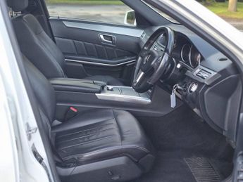 MERCEDES-BENZ E CLASS 2.1 E220 CDI SE Saloon 4dr Diesel G-Tronic+ Euro 5 (s/s) (170 ps